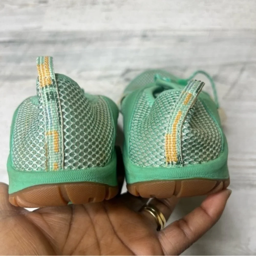 Chaco Outcross Kids Shoes Size 4 Outdoor Hiking Summer Water Walking‎ Sandals